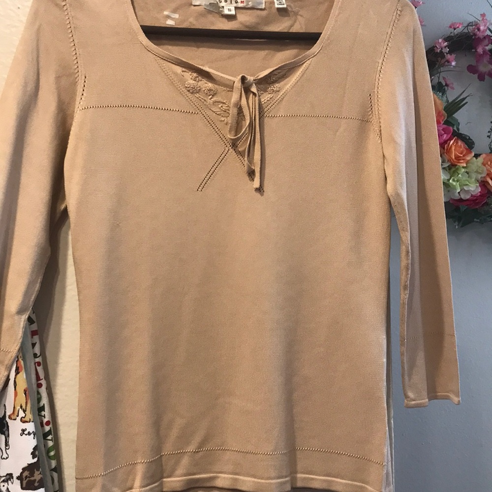 Studio M rayon top cream color
